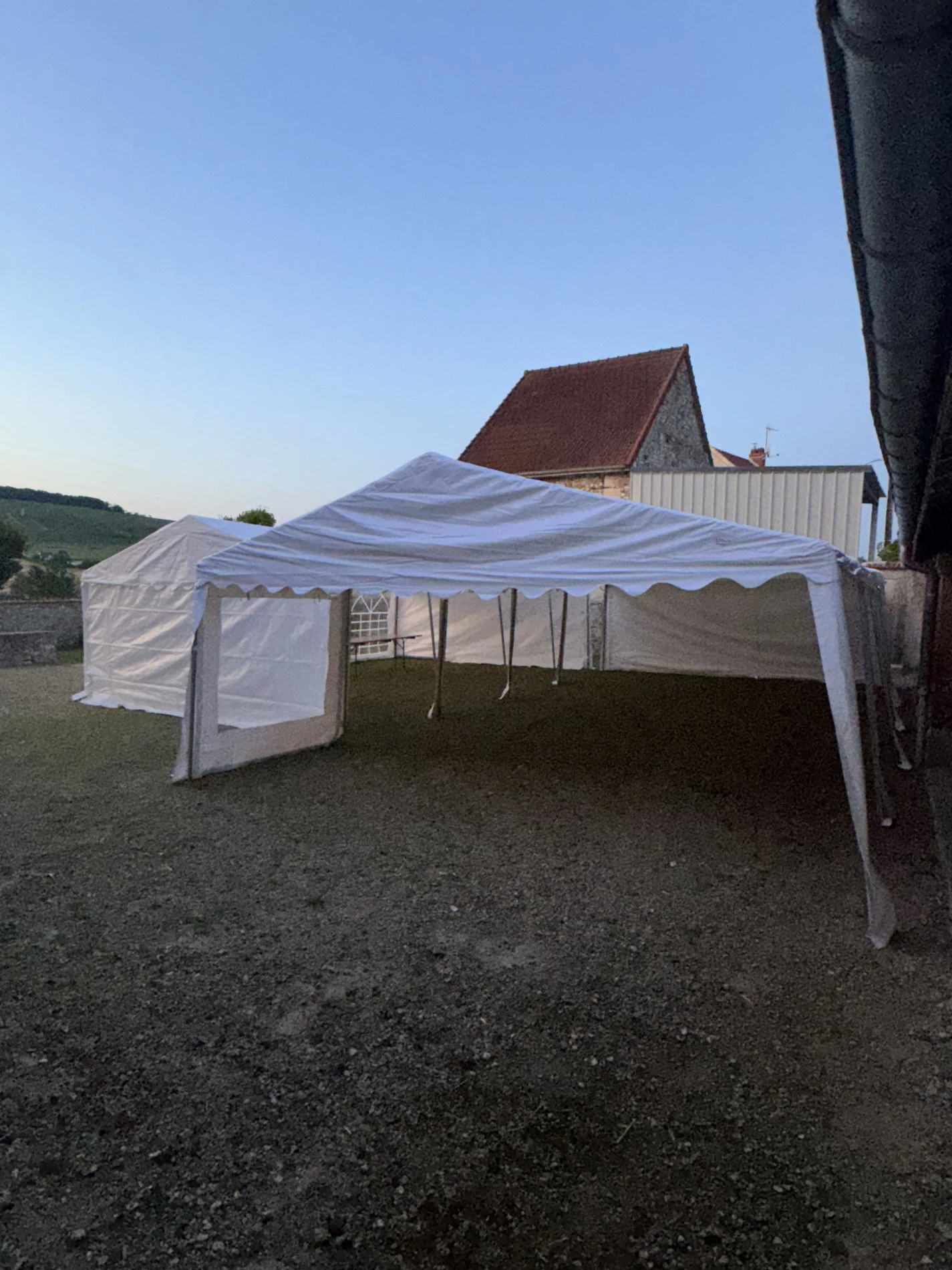 Location Barnum pour mariage 5x10m et 5x8m Reuilly-Sauvigny (02)