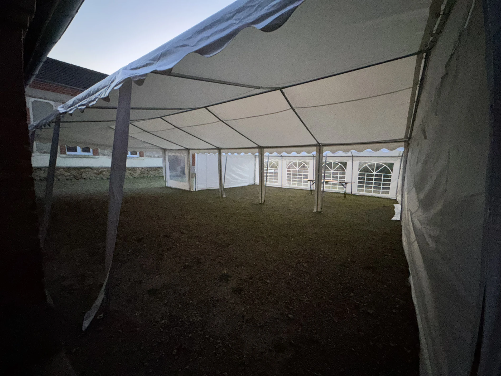 Location Barnum pour mariage 5x10m et 5x8m Reuilly-Sauvigny (02)